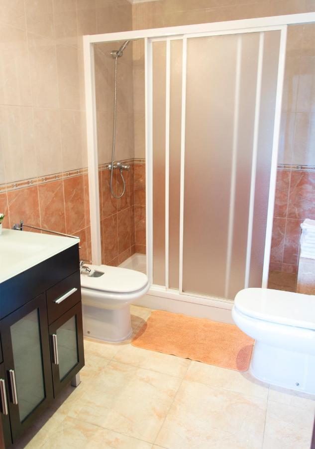 Apartamentos Vista Al Puerto Кала-Фігера Екстер'єр фото