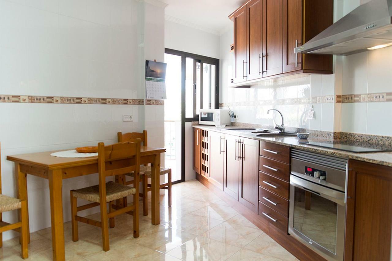 Apartamentos Vista Al Puerto Кала-Фігера Екстер'єр фото